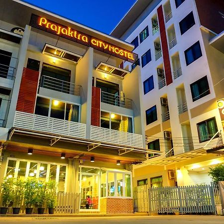 Prajaktra City Hostel Udon Thani Bagian luar foto