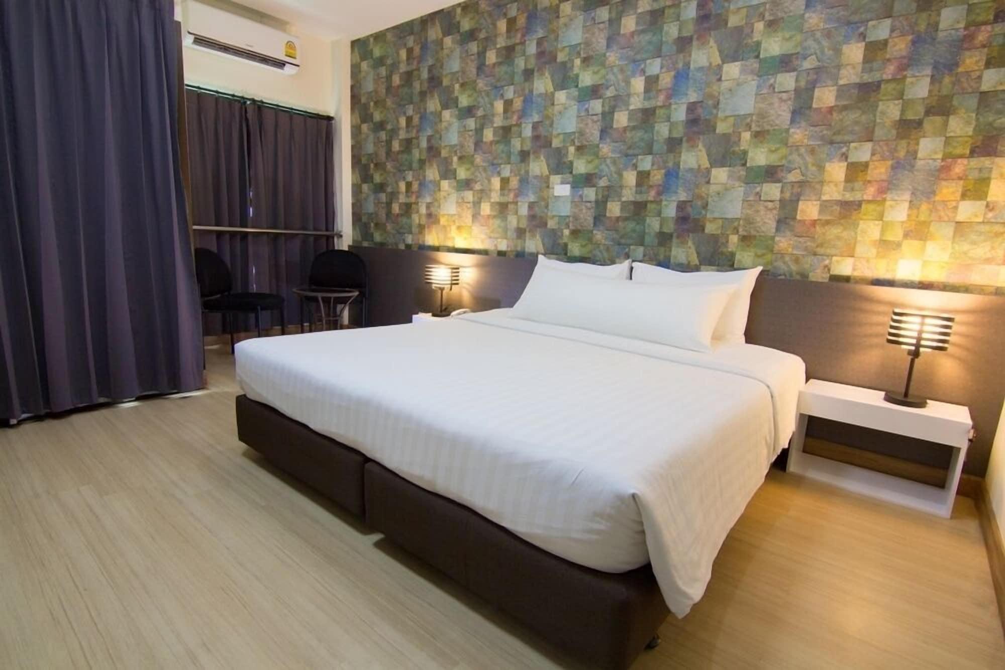 Prajaktra City Hostel Udon Thani Bagian luar foto