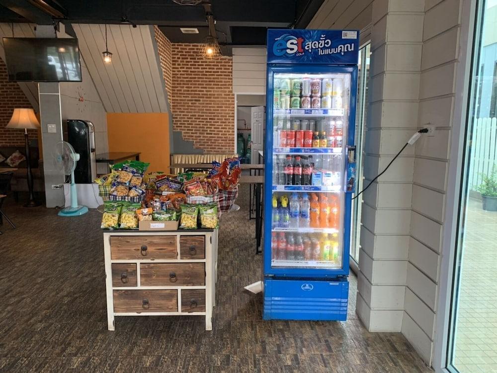 Prajaktra City Hostel Udon Thani Bagian luar foto