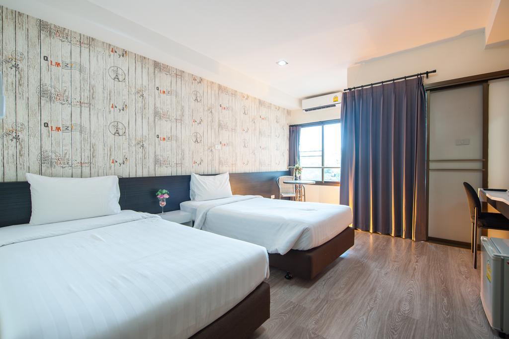 Prajaktra City Hostel Udon Thani Bagian luar foto