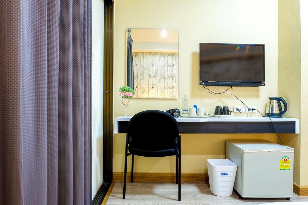 Prajaktra City Hostel Udon Thani Bagian luar foto