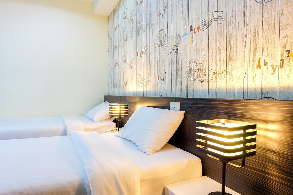 Prajaktra City Hostel Udon Thani Bagian luar foto