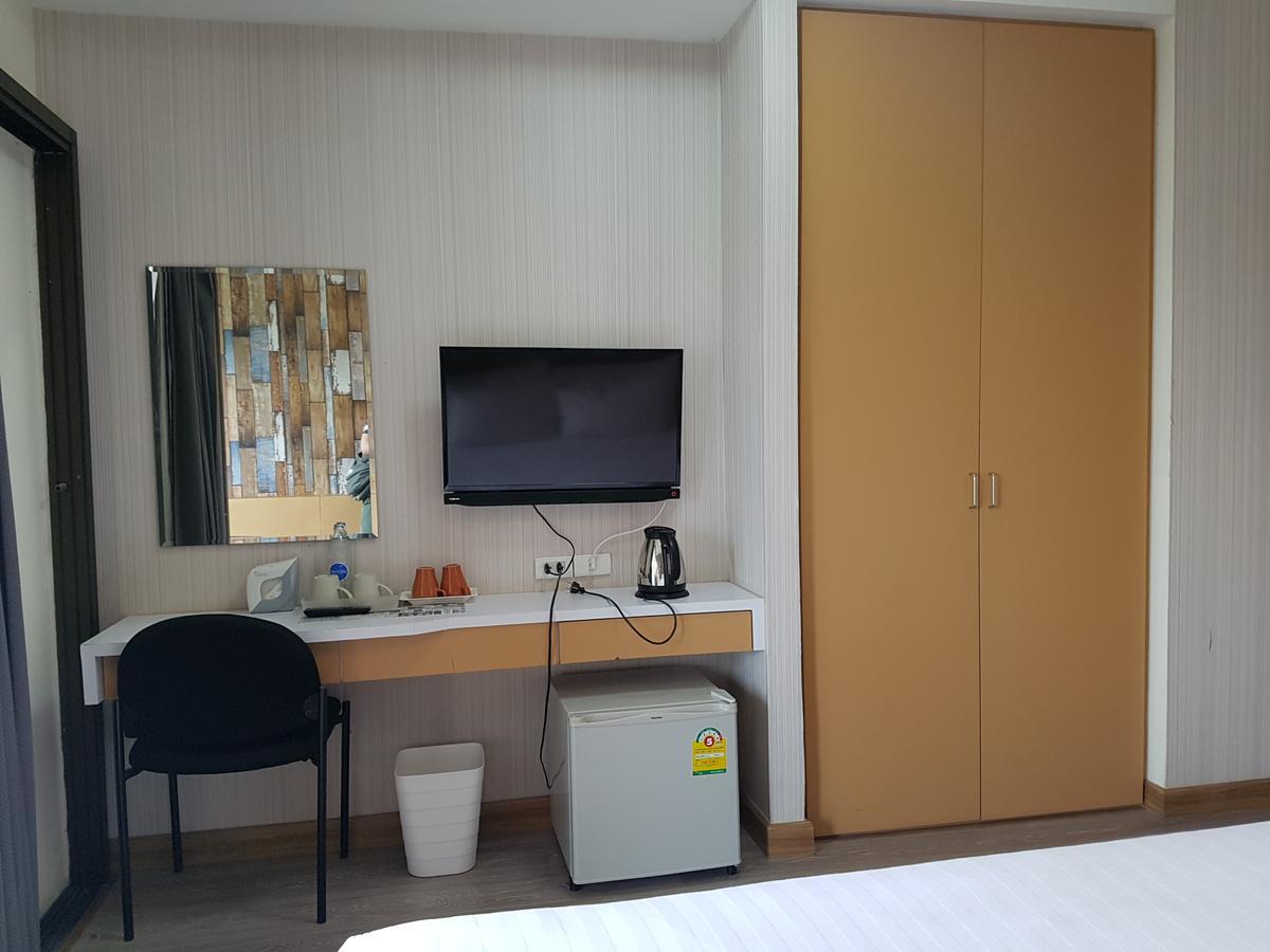 Prajaktra City Hostel Udon Thani Bagian luar foto