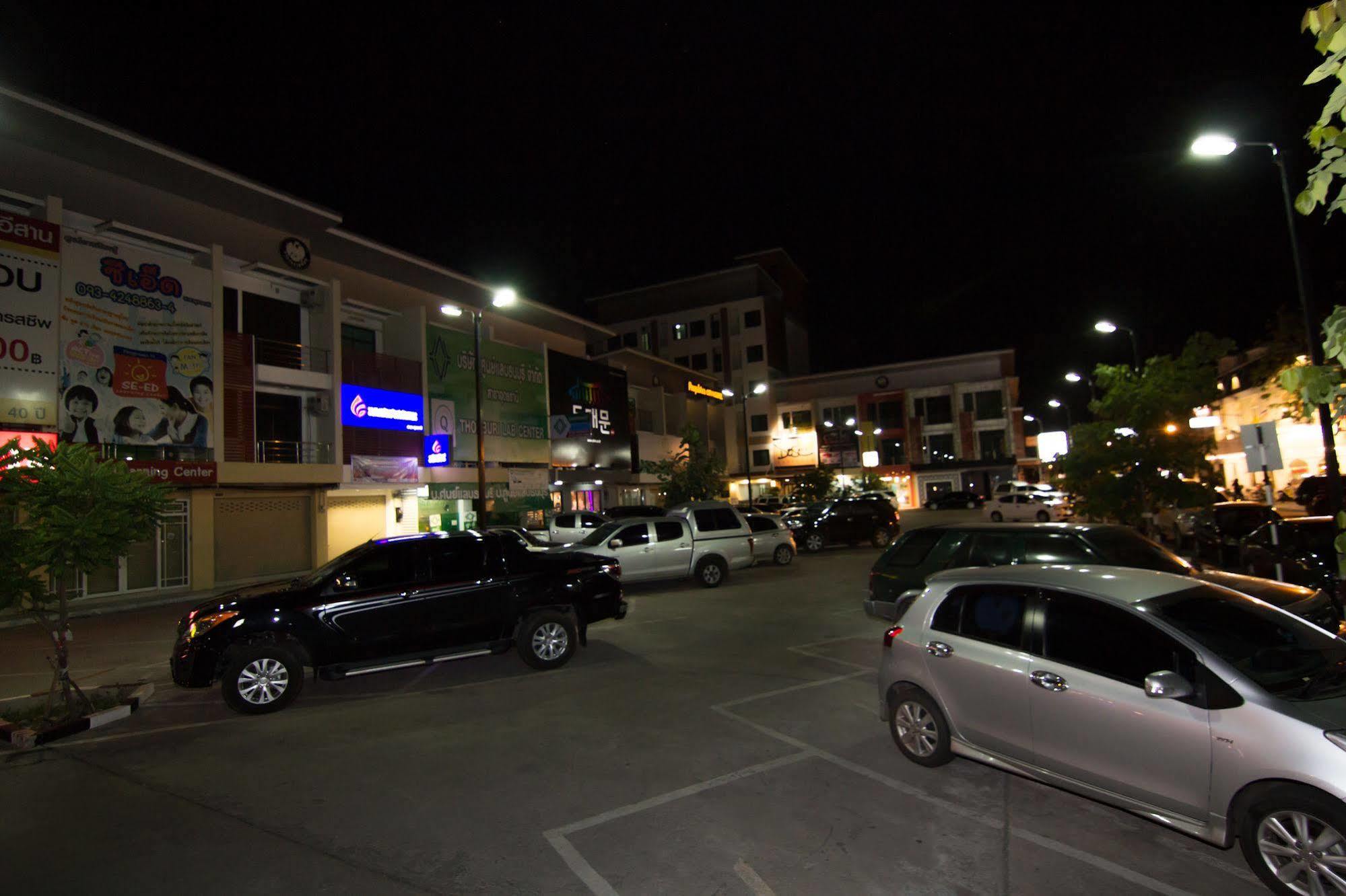 Prajaktra City Hostel Udon Thani Bagian luar foto