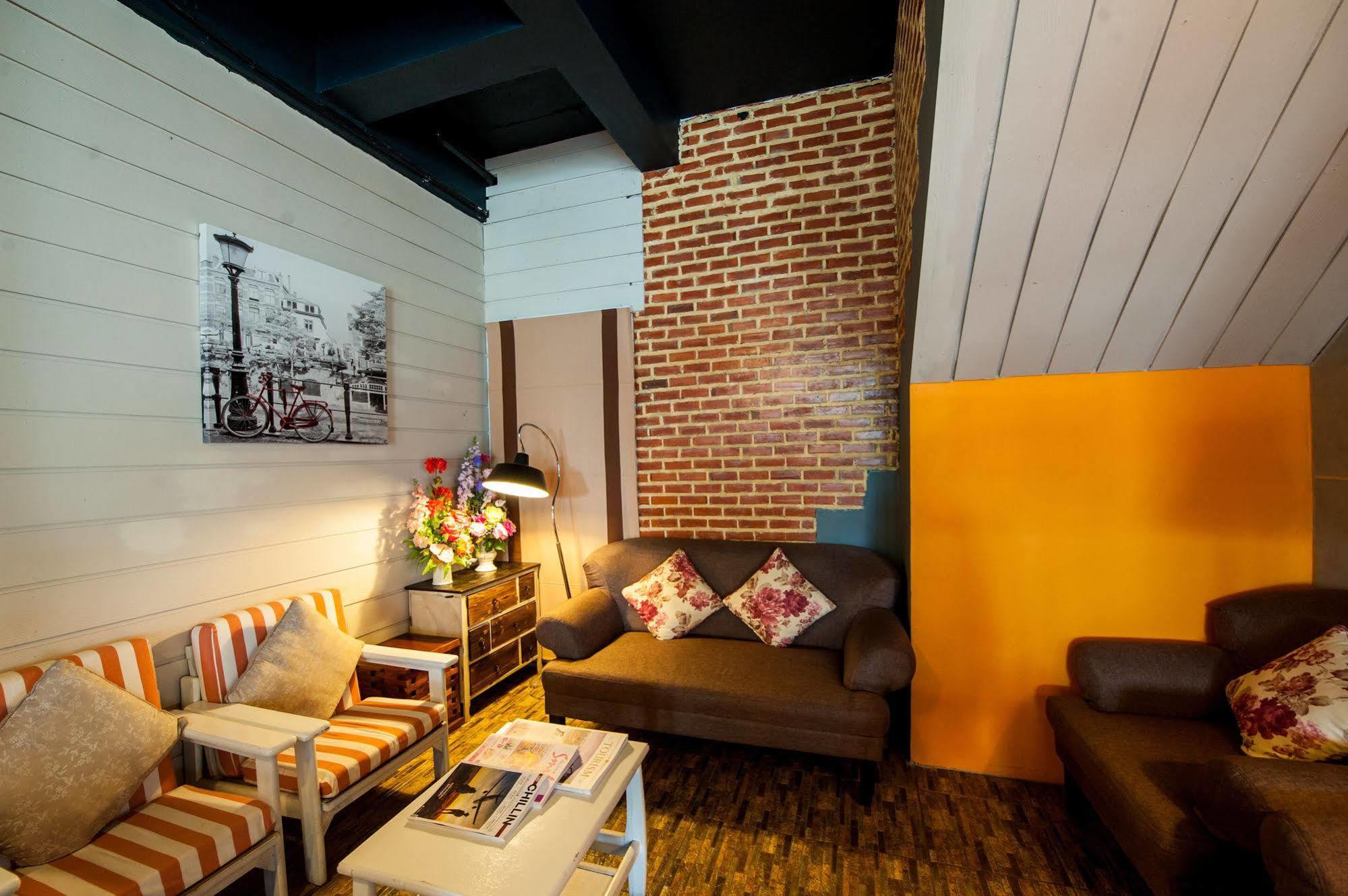 Prajaktra City Hostel Udon Thani Bagian luar foto